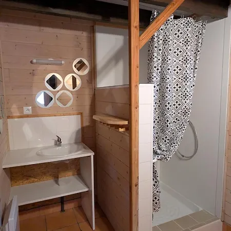 Grand Noisetier Chalet Biron (Dordogne)